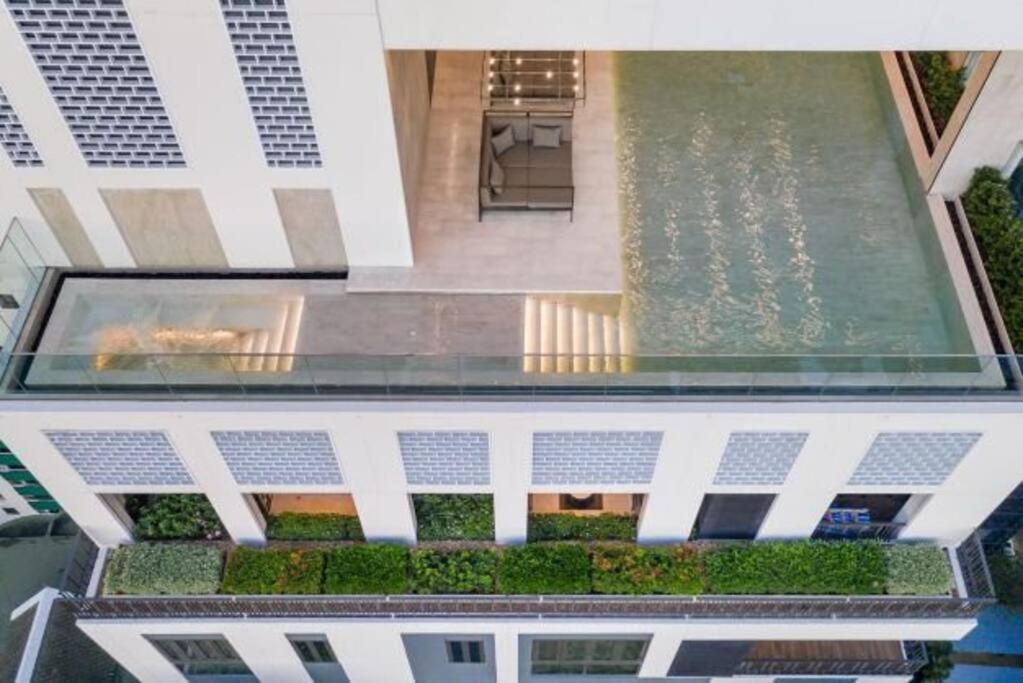 Apartment Pet Friendly Modern Nest Asoke